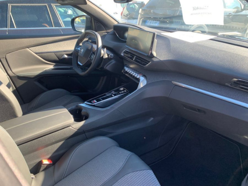 Photo 7 de l'offre de PEUGEOT 5008 II 1.5 BlueHDi 130 EAT8 ALLURE PACK 1ère Main à 30890€ chez Mérignac auto
