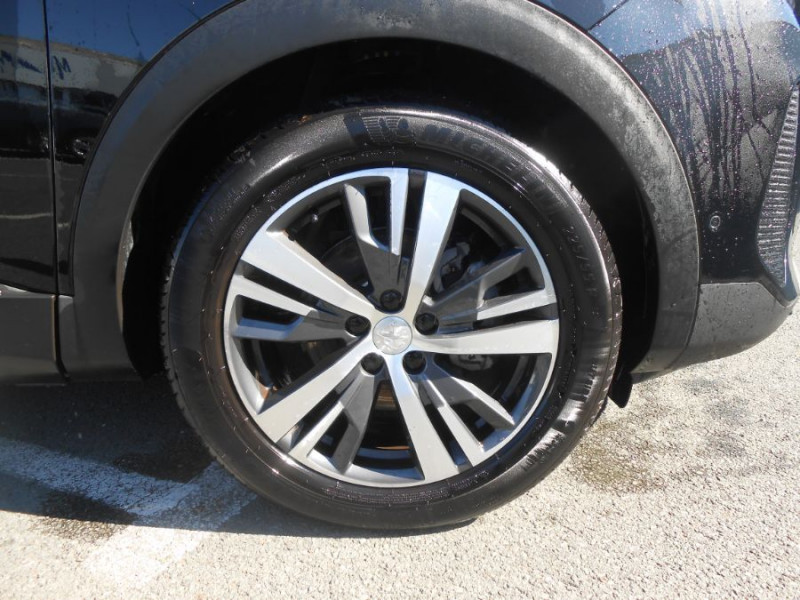 Photo 12 de l'offre de PEUGEOT 5008 II 1.5 BlueHDi 130 EAT8 ALLURE PACK 1ère Main à 30890€ chez Mérignac auto