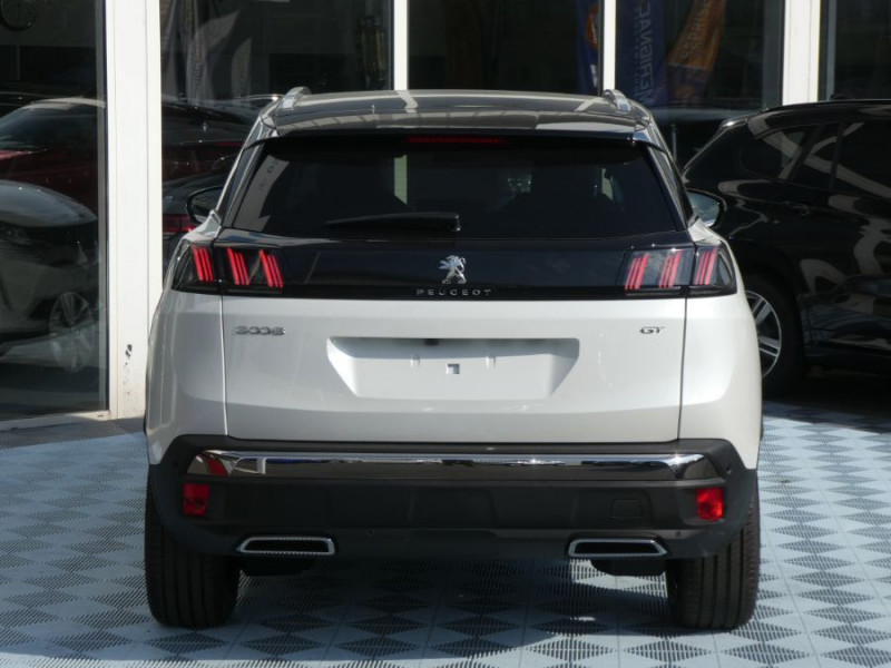 Photo 11 de l'offre de PEUGEOT 3008 II (2) 1.5 BlueHDi 130 EAT8 GT Alcantara TOE Hayon EL. 1ère Main à 27450€ chez Mérignac auto