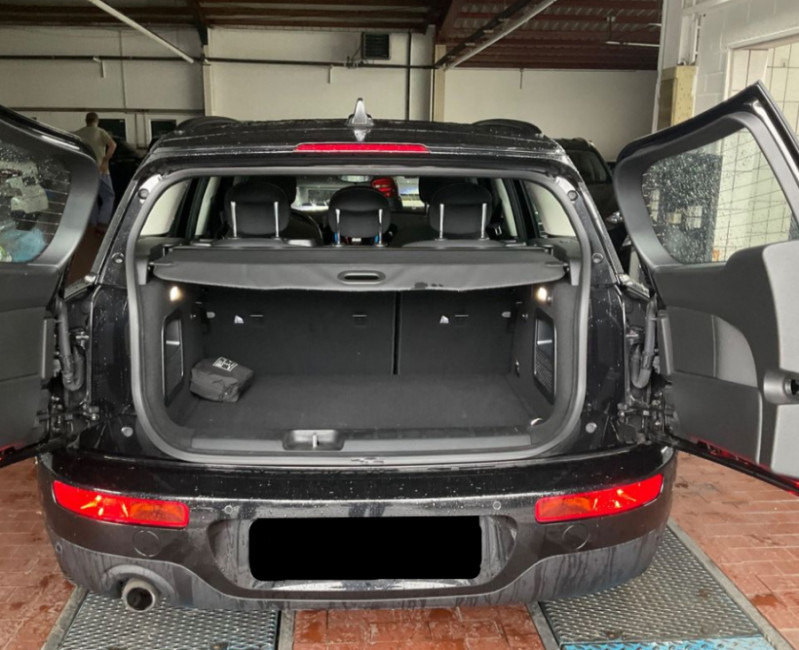 Photo 8 de l'offre de MINI CLUBMAN III ONE 102 BVA GPS Radars JA17 LED SC à 18490€ chez Mérignac auto