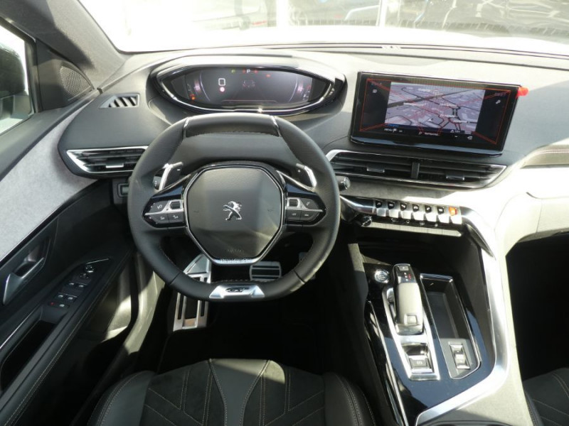 Photo 4 de l'offre de PEUGEOT 3008 II (2) 1.5 BlueHDi 130 EAT8 GT Alcantara TOE Hayon EL. 1ère Main à 27450€ chez Mérignac auto