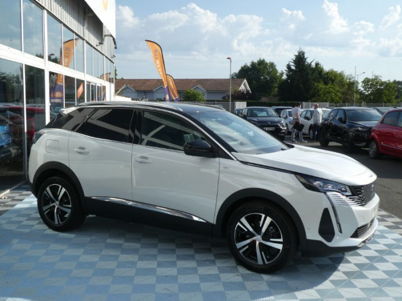 Photo 2 de l'offre de PEUGEOT 3008 II (2) 1.5 BlueHDi 130 EAT8 GT Alcantara TOE Hayon EL. 1ère Main à 27450€ chez Mérignac auto