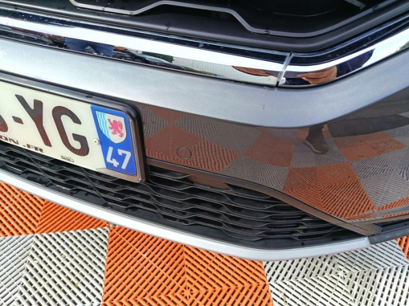 Photo 40 de l'offre de VOLKSWAGEN T-ROC 1.0 TSI 115 BVM6 LOUNGE Business Camera ACC CarPlay à 18950€ chez Mérignac auto