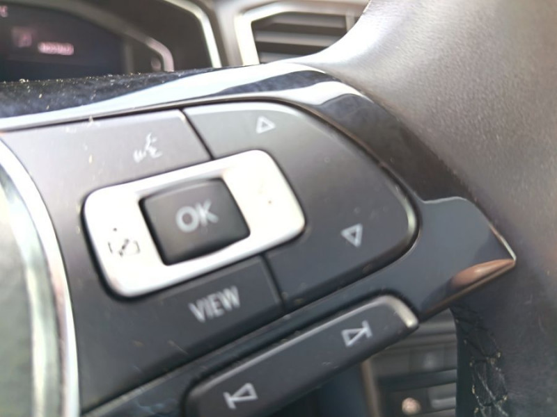 Photo 28 de l'offre de VOLKSWAGEN T-ROC 1.0 TSI 115 BVM6 LOUNGE Business Camera ACC CarPlay à 18950€ chez Mérignac auto