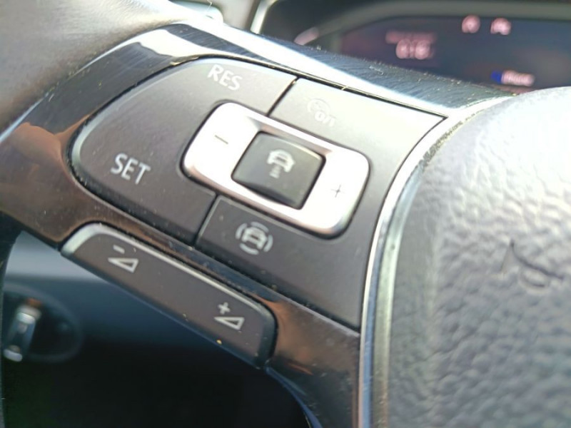 Photo 27 de l'offre de VOLKSWAGEN T-ROC 1.0 TSI 115 BVM6 LOUNGE Business Camera ACC CarPlay à 18950€ chez Mérignac auto