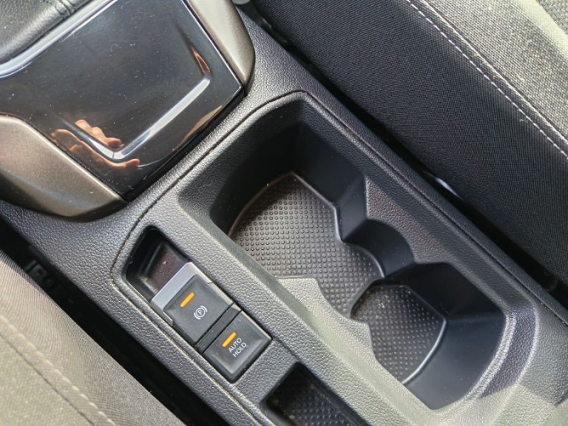Photo 32 de l'offre de VOLKSWAGEN T-ROC 1.0 TSI 115 BVM6 LOUNGE Business Camera ACC CarPlay à 18950€ chez Mérignac auto
