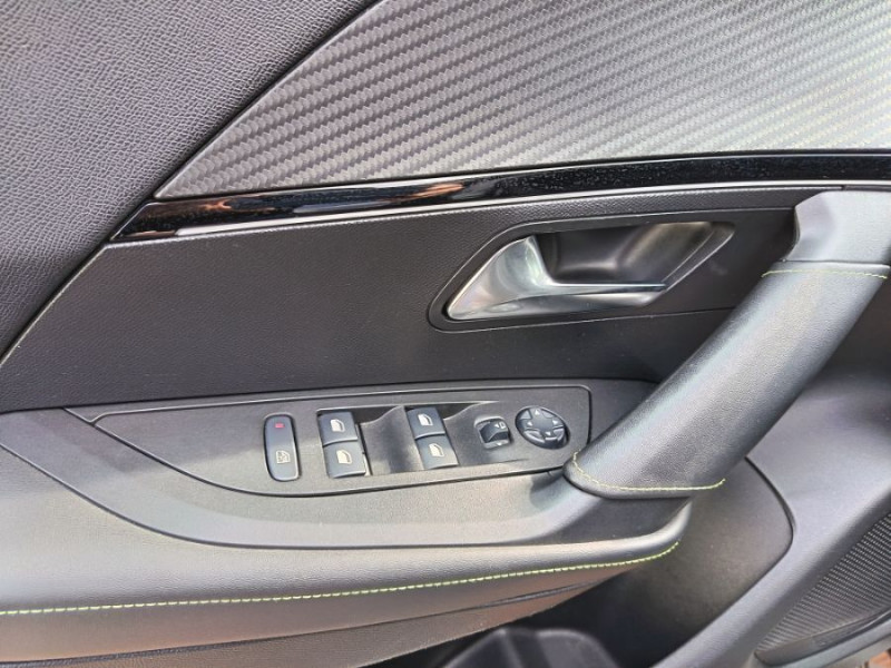 Photo 17 de l'offre de PEUGEOT 2008 II 1.2 PureTech 130 BVM6 GT LINE GPS Camera à 13450€ chez Mérignac auto