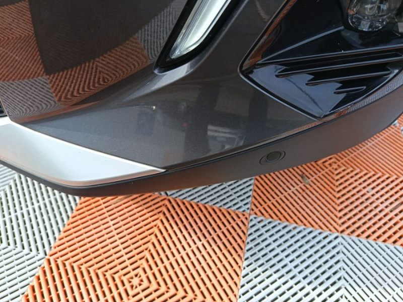 Photo 29 de l'offre de PEUGEOT 2008 II 1.2 PureTech 130 BVM6 GT LINE GPS Camera à 13450€ chez Mérignac auto