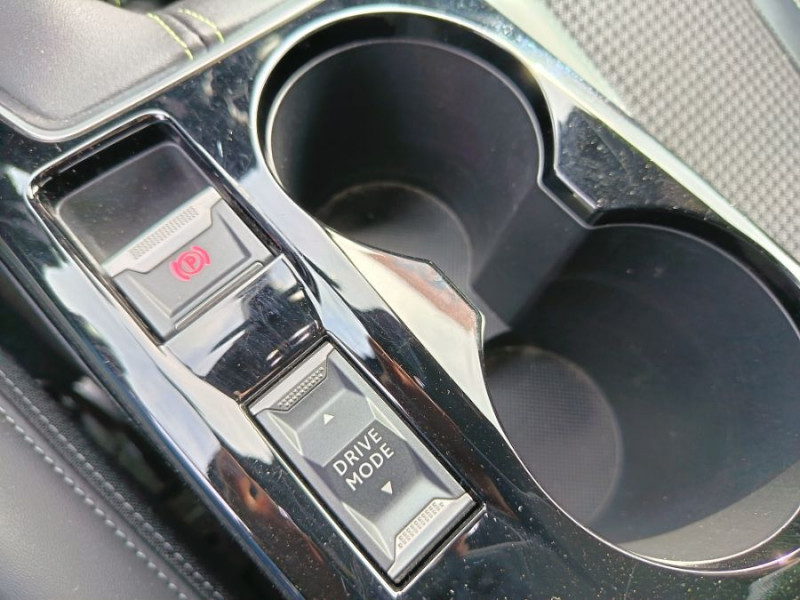 Photo 23 de l'offre de PEUGEOT 2008 II 1.2 PureTech 130 BVM6 GT LINE GPS Camera à 13450€ chez Mérignac auto