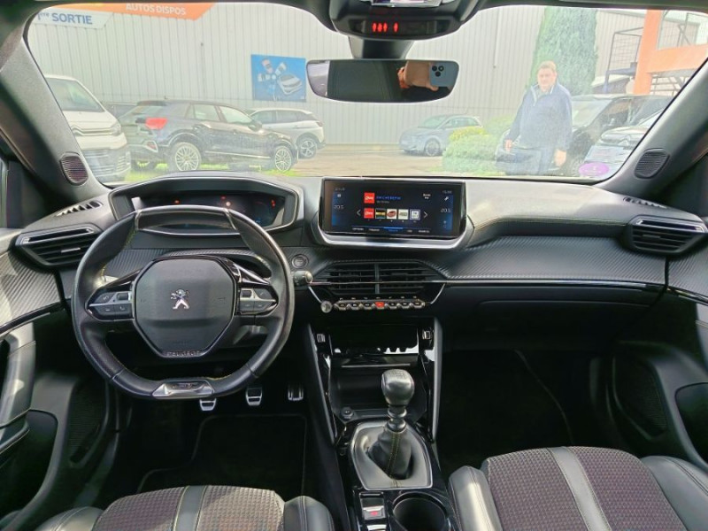 Photo 5 de l'offre de PEUGEOT 2008 II 1.2 PureTech 130 BVM6 GT LINE GPS Camera à 13450€ chez Mérignac auto