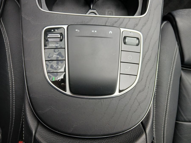 Photo 27 de l'offre de MERCEDES-BENZ CLASSE E SW IV 200 D 160cv 9G-Tronic CUIR Camera Hayon EL. Attel. à 31950€ chez Mérignac auto