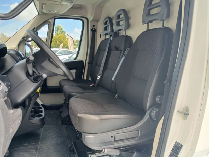 Photo 5 de l'offre de CITROEN JUMPER 35 L2H2 2.0 BlueHDi 130 BVM6 3T5 CLUB Camera 2AirBags 17900HT à 17900€ chez Mérignac auto