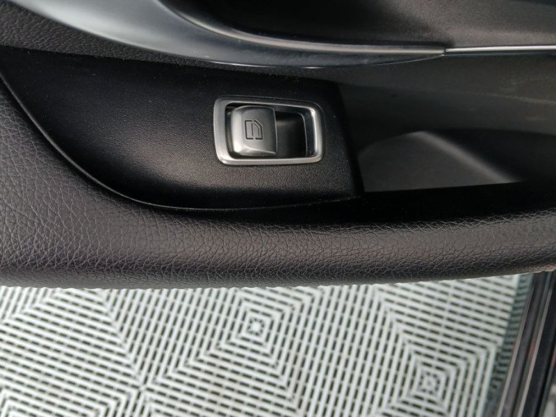 Photo 36 Mercedes-Benz CLASSE E SW IV 200 D 160cv 9G-Tronic CUIR Camera Hayon EL. Attel. DIESEL NOIR OBSIDIEN MÉTAL en vente chez Mérignac auto Photo 36 de l'offre de MERCEDES-BENZ CLASSE E SW IV 200 D 160cv 9G-Tronic CUIR Camera Hayon EL. Attel. à 31950€ chez Mérignac auto