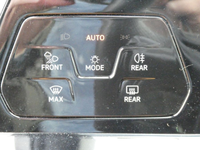 Photo 24 de l'offre de VOLKSWAGEN GOLF VIII 1.4 HYBRID 245 GTE GPS ACC SC AB.10LED 1ère Main à 28950€ chez Mérignac auto