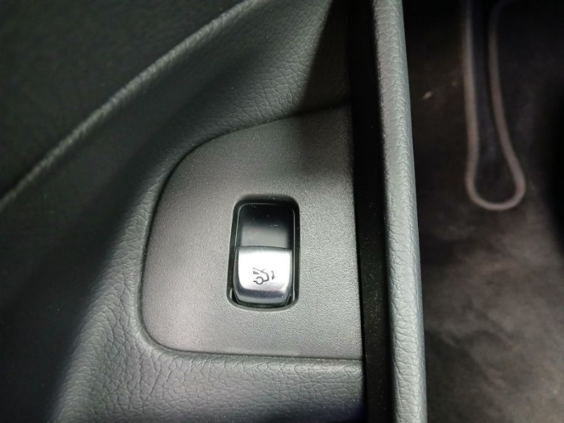Photo 32 de l'offre de MERCEDES-BENZ CLASSE E SW IV 200 D 160cv 9G-Tronic CUIR Camera Hayon EL. Attel. à 31950€ chez Mérignac auto