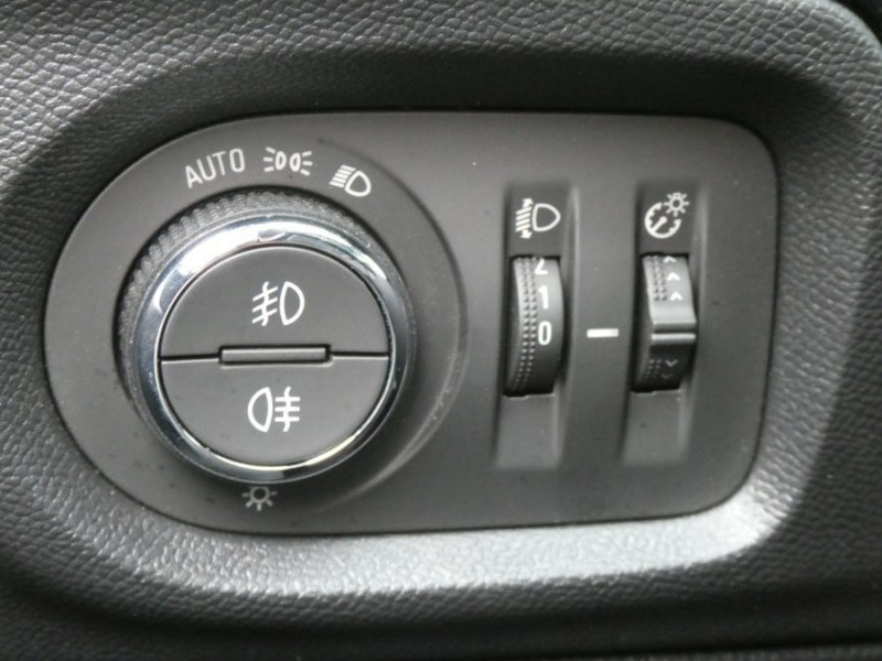 Photo 25 de l'offre de OPEL CORSA VI 1.2 Turbo 100 BVM6 ELEGANCE Camera Radars CarPlay JA16 à 12950€ chez Mérignac auto