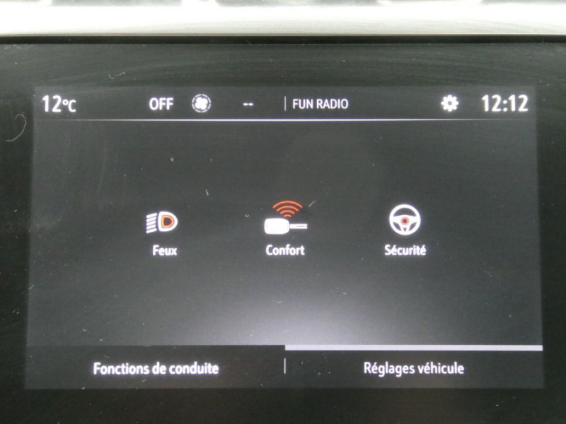 Photo 16 de l'offre de OPEL CORSA VI 1.2 Turbo 100 BVM6 ELEGANCE Camera Radars CarPlay JA16 à 12950€ chez Mérignac auto