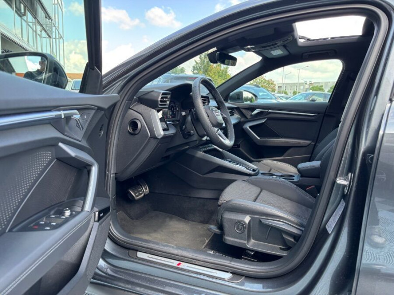 Photo 14 Audi A3 SPORTBACK SPORTBACK New IV 35 TDI 150 S Tronic 7 S LINE Int + Ext. TOIT Ouvrant SC JA18 DIESEL GRIS DAYTONA en vente chez Mérignac auto Photo 14 de l'offre de AUDI A3 SPORTBACK SPORTBACK New IV 35 TDI 150 S Tronic 7 S LINE Int + Ext. TOIT Ouvrant SC JA18 à 38450€ chez Mérignac auto
