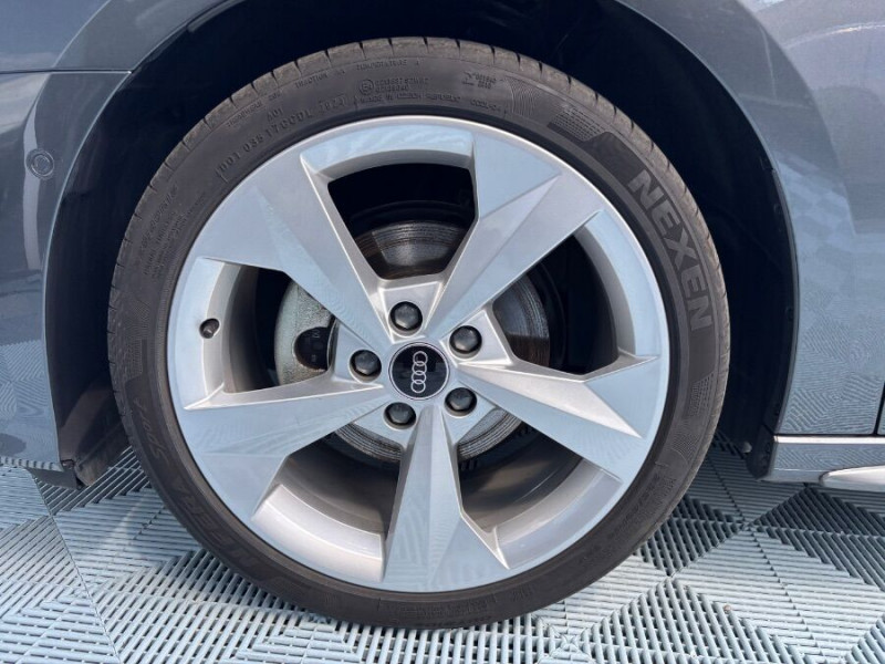 Photo 31 Audi A3 SPORTBACK SPORTBACK New IV 35 TDI 150 S Tronic 7 S LINE Int + Ext. TOIT Ouvrant SC JA18 DIESEL GRIS DAYTONA en vente chez Mérignac auto Photo 31 de l'offre de AUDI A3 SPORTBACK SPORTBACK New IV 35 TDI 150 S Tronic 7 S LINE Int + Ext. TOIT Ouvrant SC JA18 à 38450€ chez Mérignac auto