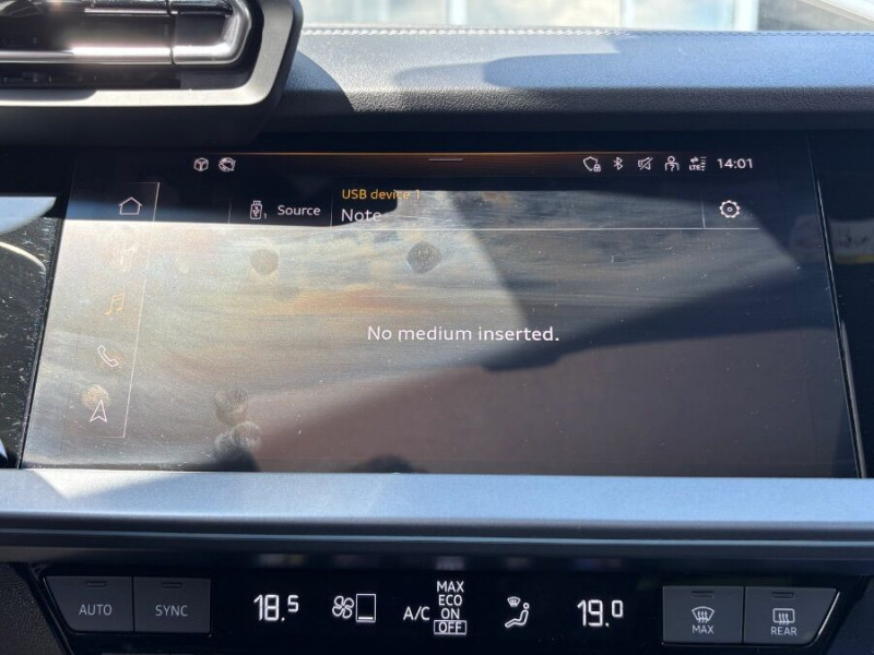 Photo 26 Audi A3 SPORTBACK SPORTBACK New IV 35 TDI 150 S Tronic 7 S LINE Int + Ext. TOIT Ouvrant SC JA18 DIESEL GRIS DAYTONA en vente chez Mérignac auto Photo 26 de l'offre de AUDI A3 SPORTBACK SPORTBACK New IV 35 TDI 150 S Tronic 7 S LINE Int + Ext. TOIT Ouvrant SC JA18 à 38450€ chez Mérignac auto