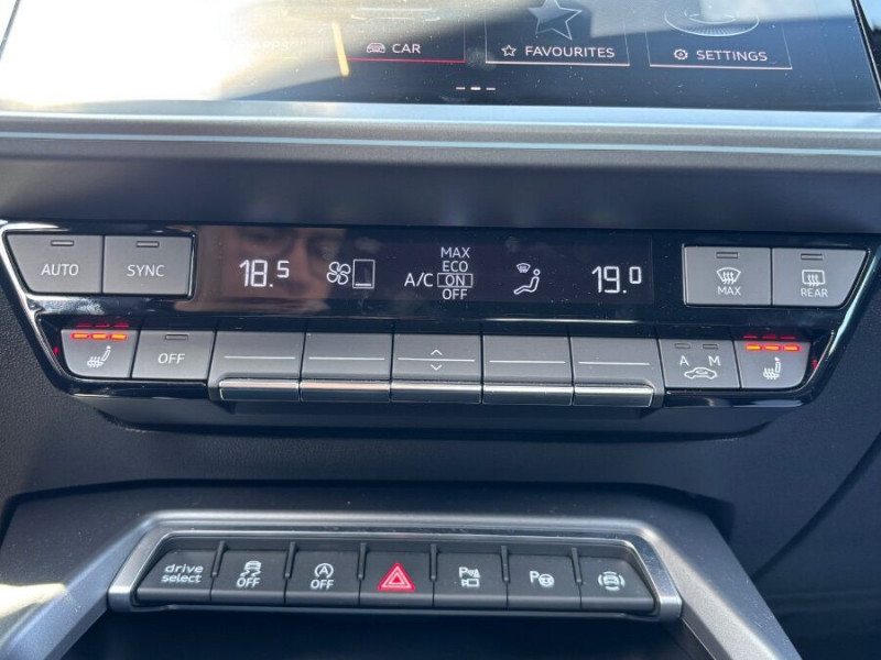 Photo 23 Audi A3 SPORTBACK SPORTBACK New IV 35 TDI 150 S Tronic 7 S LINE Int + Ext. TOIT Ouvrant SC JA18 DIESEL GRIS DAYTONA en vente chez Mérignac auto Photo 23 de l'offre de AUDI A3 SPORTBACK SPORTBACK New IV 35 TDI 150 S Tronic 7 S LINE Int + Ext. TOIT Ouvrant SC JA18 à 38450€ chez Mérignac auto