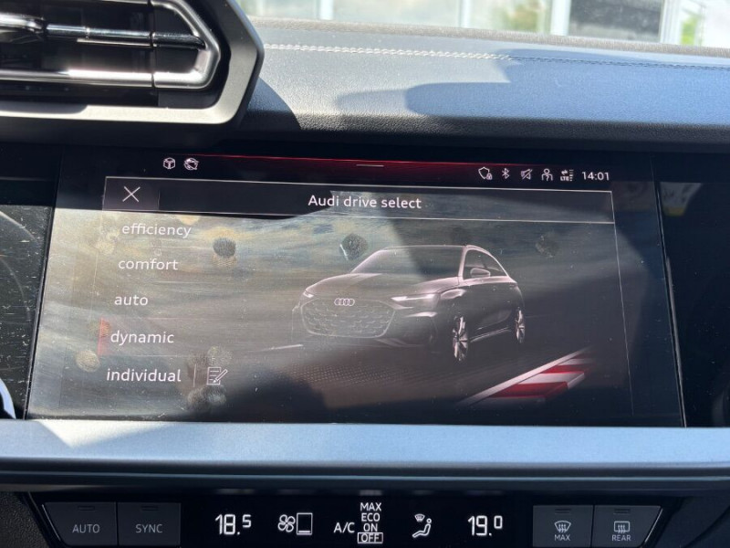 Photo 29 Audi A3 SPORTBACK SPORTBACK New IV 35 TDI 150 S Tronic 7 S LINE Int + Ext. TOIT Ouvrant SC JA18 DIESEL GRIS DAYTONA en vente chez Mérignac auto Photo 29 de l'offre de AUDI A3 SPORTBACK SPORTBACK New IV 35 TDI 150 S Tronic 7 S LINE Int + Ext. TOIT Ouvrant SC JA18 à 38450€ chez Mérignac auto