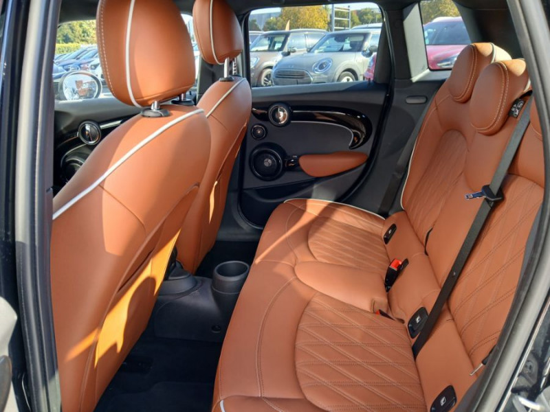 Photo 38 de l'offre de MINI MINI III (F56) NEW 1.5i 136 BVA7 COOPER 5P CUIR TOE Camera Key Less HUD Hifi... à 29900€ chez Mérignac auto