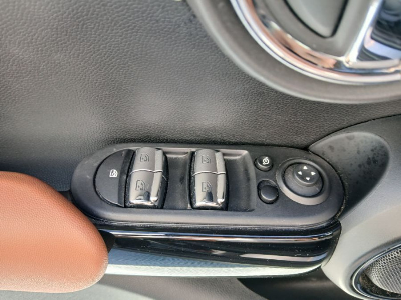 Photo 33 de l'offre de MINI MINI III (F56) NEW 1.5i 136 BVA7 COOPER 5P CUIR TOE Camera Key Less HUD Hifi... à 29900€ chez Mérignac auto