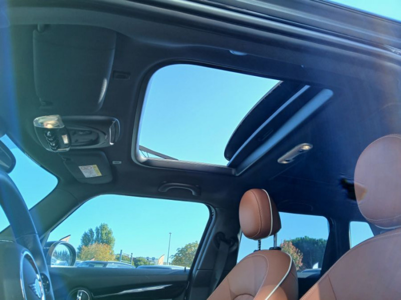 Photo 14 de l'offre de MINI MINI III (F56) NEW 1.5i 136 BVA7 COOPER 5P CUIR TOE Camera Key Less HUD Hifi... à 29900€ chez Mérignac auto