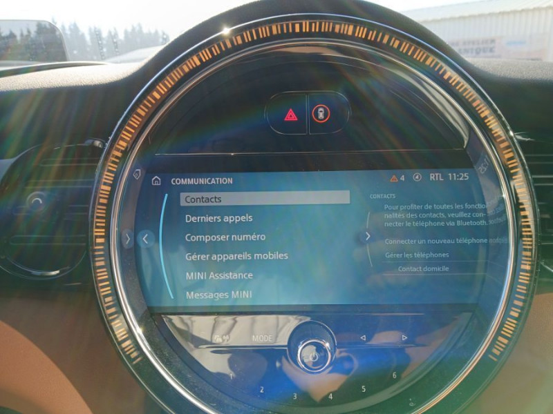 Photo 25 de l'offre de MINI MINI III (F56) NEW 1.5i 136 BVA7 COOPER 5P CUIR TOE Camera Key Less HUD Hifi... à 29900€ chez Mérignac auto