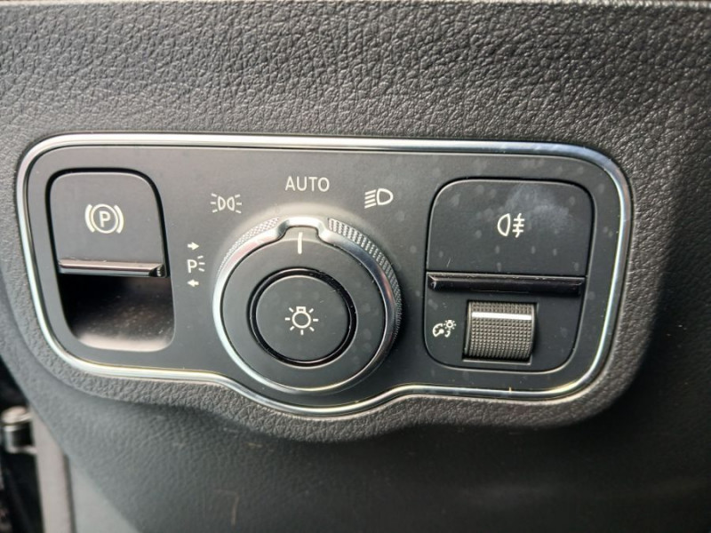 Photo 16 de l'offre de MERCEDES-BENZ CLASSE B 200d 150 8G-DCT BUSINESS TOIT Ouvrant GPS SC Camera Radars à 26950€ chez Mérignac auto