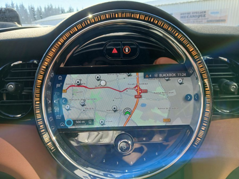 Photo 23 de l'offre de MINI MINI III (F56) NEW 1.5i 136 BVA7 COOPER 5P CUIR TOE Camera Key Less HUD Hifi... à 29900€ chez Mérignac auto