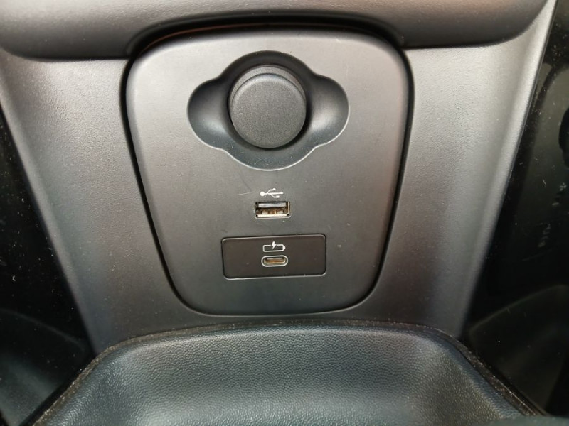 Photo 31 de l'offre de MINI MINI III (F56) NEW 1.5i 136 BVA7 COOPER 5P CUIR TOE Camera Key Less HUD Hifi... à 29900€ chez Mérignac auto