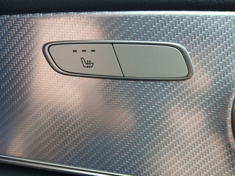 Photo 15 de l'offre de MERCEDES-BENZ CLASSE E SW IV 200 D 160cv 9G-Tronic CUIR Camera Hayon EL. Attel. à 31950€ chez Mérignac auto