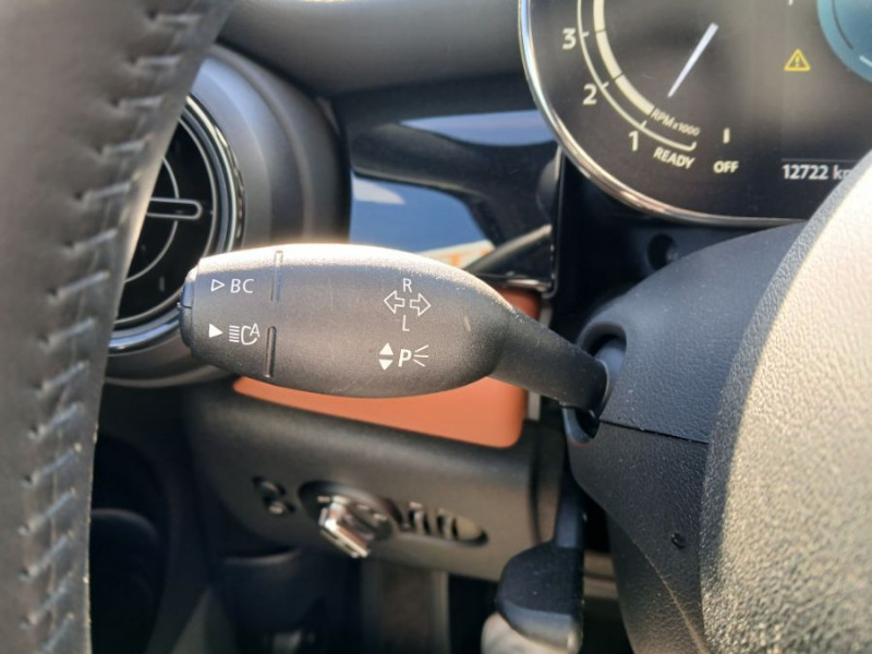 Photo 19 de l'offre de MINI MINI III (F56) NEW 1.5i 136 BVA7 COOPER 5P CUIR TOE Camera Key Less HUD Hifi... à 29900€ chez Mérignac auto