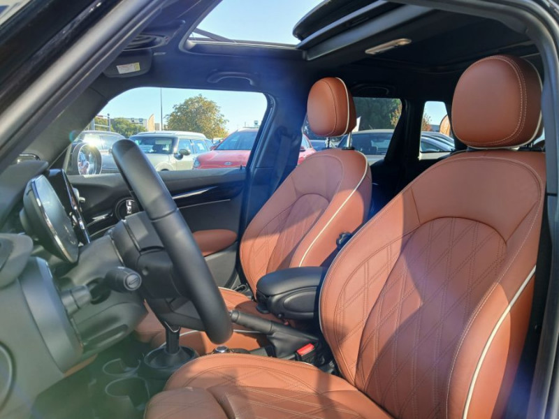 Photo 13 de l'offre de MINI MINI III (F56) NEW 1.5i 136 BVA7 COOPER 5P CUIR TOE Camera Key Less HUD Hifi... à 29900€ chez Mérignac auto