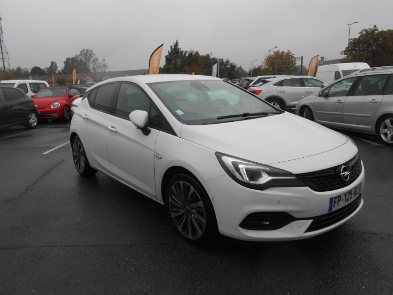 Photo 2 de l'offre de OPEL ASTRA V 1.5 TURBO D 122 BVA9 ULTIMATE Mi CUIR JA18 Options... à 16990€ chez Mérignac auto