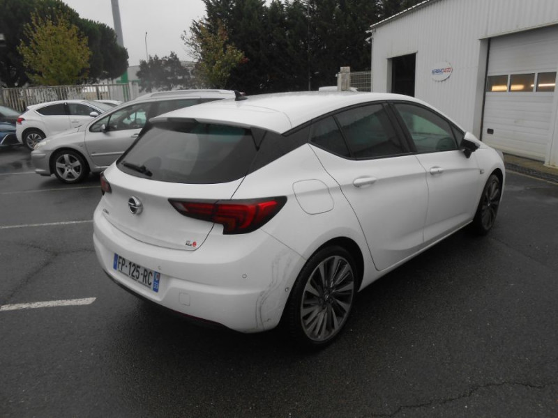 Photo 6 de l'offre de OPEL ASTRA V 1.5 TURBO D 122 BVA9 ULTIMATE Mi CUIR JA18 Options... à 16990€ chez Mérignac auto