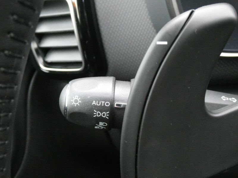 Photo 31 de l'offre de CITROEN C5 AIRCROSS NEW (2) 1.5 BlueHDi 130 EAT8 MAX Bi Ton à 29950€ chez Mérignac auto