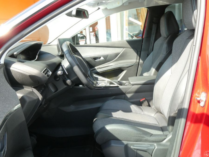 Photo 14 de l'offre de PEUGEOT 3008 II (2) 1.5 BlueHDi 130 EAT8 ALLURE PACK Hayon EL. ACC Camera à 25450€ chez Mérignac auto