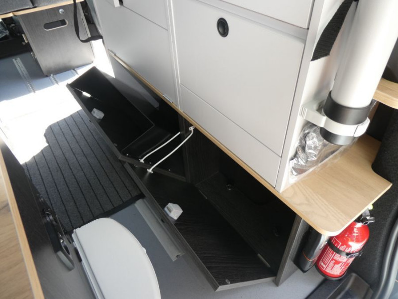 Photo 16 de l'offre de RENAULT TRAFIC VAN ANTILOPE VAN Aménagé FLEX PLUS 2.0 DCi 130 BVM6 L1 PK Confort 4PL Attel+Pte Vélo à 56000€ chez Mérignac auto