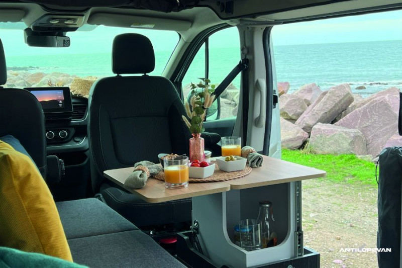 Photo 44 de l'offre de RENAULT TRAFIC VAN ANTILOPE VAN Aménagé FLEX PLUS 2.0 DCi 130 BVM6 L1 PK Confort 4PL Attel+Pte Vélo à 56000€ chez Mérignac auto