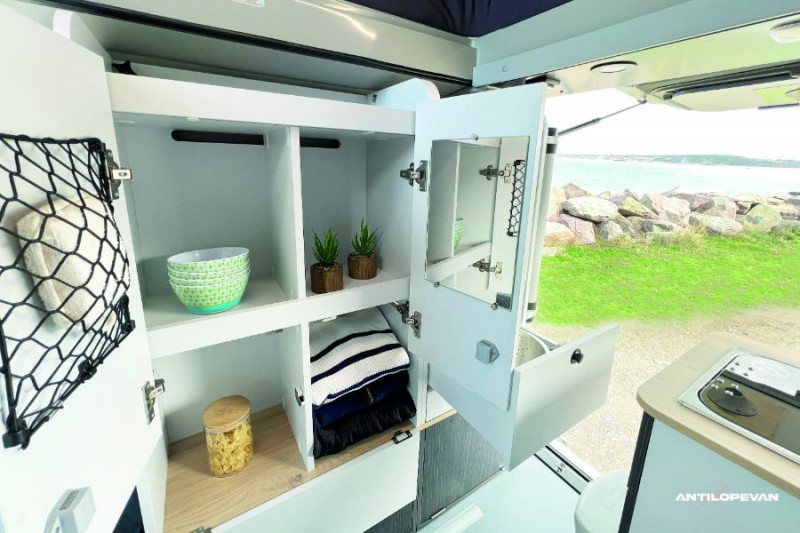 Photo 39 de l'offre de RENAULT TRAFIC VAN ANTILOPE VAN Aménagé FLEX PLUS 2.0 DCi 130 BVM6 L1 PK Confort 4PL Attel+Pte Vélo à 56000€ chez Mérignac auto