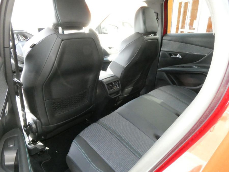 Photo 16 de l'offre de PEUGEOT 3008 II (2) 1.5 BlueHDi 130 EAT8 ALLURE PACK Hayon EL. ACC Camera à 25450€ chez Mérignac auto