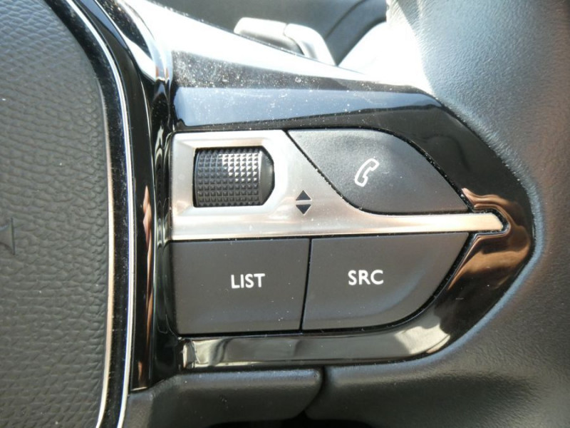 Photo 24 de l'offre de PEUGEOT 3008 II (2) 1.5 BlueHDi 130 EAT8 ALLURE PACK Hayon EL. ACC Camera à 25450€ chez Mérignac auto