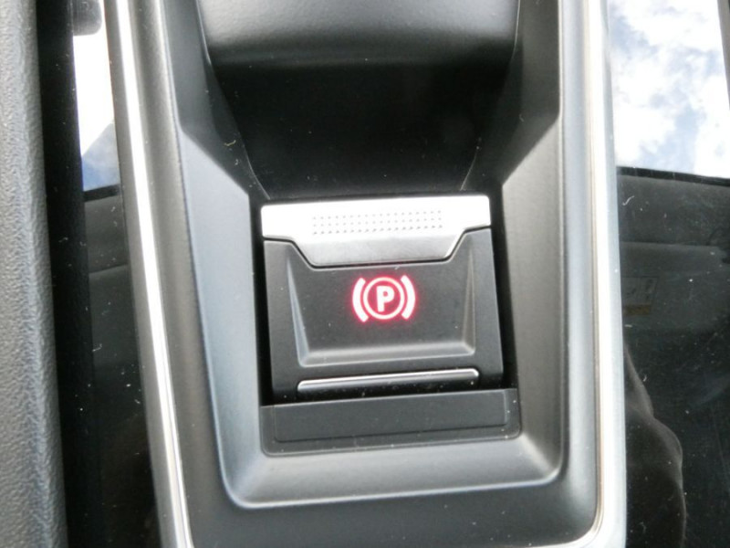 Photo 27 de l'offre de PEUGEOT 508 1.5 BlueHDi 130 EAT8 ALLURE PACK Coffre EL. ACC SC 1ère Main à 21950€ chez Mérignac auto