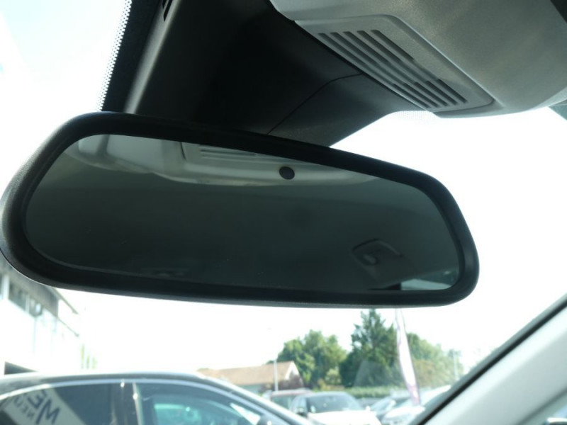 Photo 36 de l'offre de PEUGEOT 3008 II (2) 1.5 BlueHDi 130 EAT8 ALLURE PACK Hayon EL. ACC Camera à 25450€ chez Mérignac auto