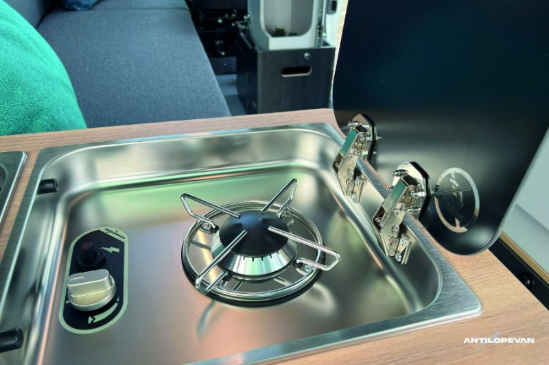 Photo 48 de l'offre de RENAULT TRAFIC VAN ANTILOPE VAN Aménagé FLEX PLUS 2.0 DCi 130 BVM6 L1 PK Confort 4PL Attel+Pte Vélo à 56000€ chez Mérignac auto