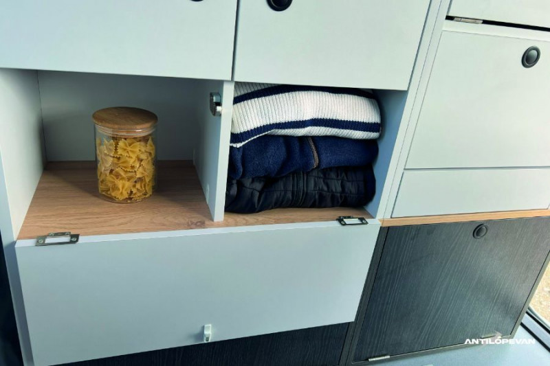 Photo 40 de l'offre de RENAULT TRAFIC VAN ANTILOPE VAN Aménagé FLEX PLUS 2.0 DCi 130 BVM6 L1 PK Confort 4PL Attel+Pte Vélo à 56000€ chez Mérignac auto