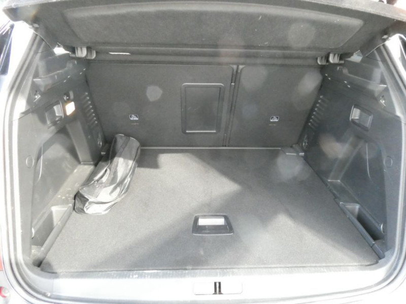 Photo 37 de l'offre de PEUGEOT 3008 II (2) 1.5 BlueHDi 130 EAT8 ALLURE PACK Hayon EL. ACC Camera à 25450€ chez Mérignac auto